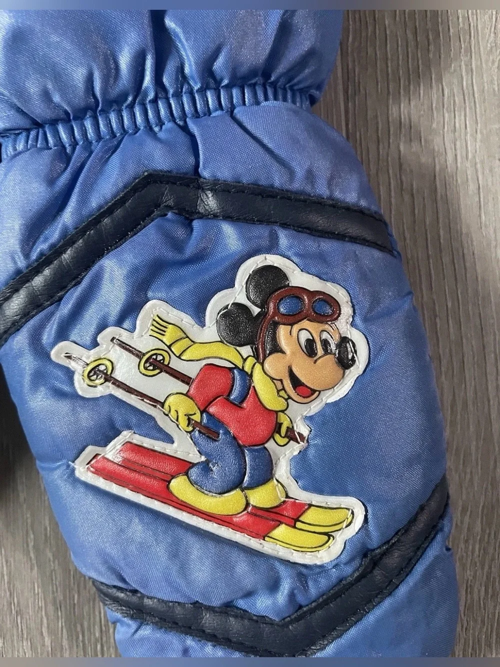 Walt Disney Productions Mickey Mouse Skiing Mittens Blue Kids Retro 80s Vintage